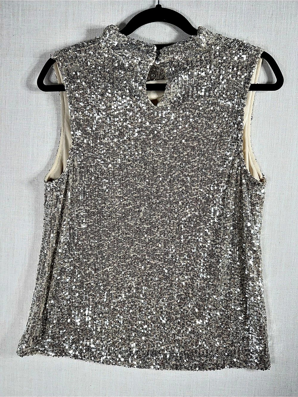 Cable & Gauge Sequin Mock Neck Tank in Silver & Gold Size Large Like New - Picture 9 of 10